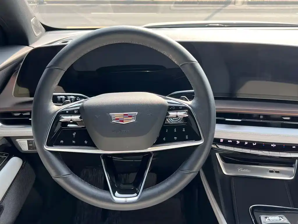 Cadillac GT4 — миниатюра 30