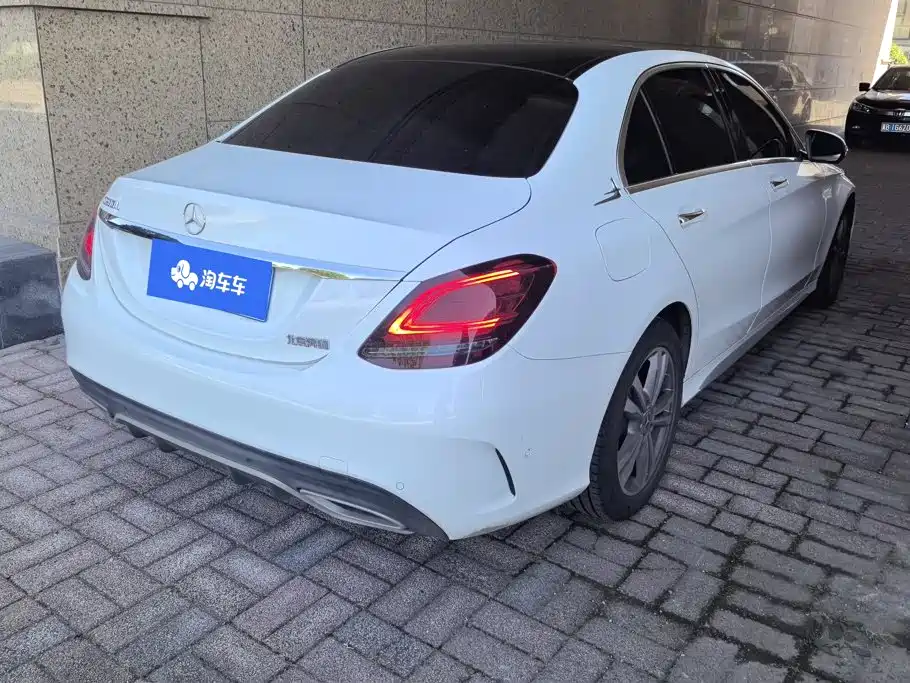 Mercedes-Benz C-Class — миниатюра 3
