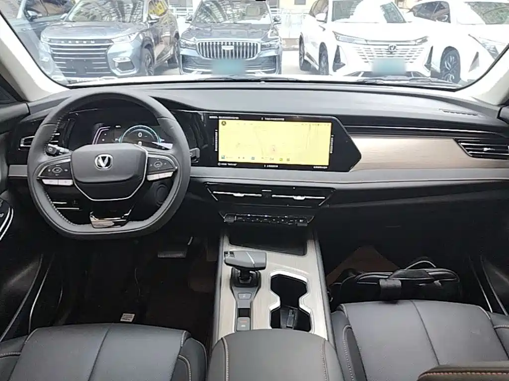 Changan CS75 — миниатюра 10