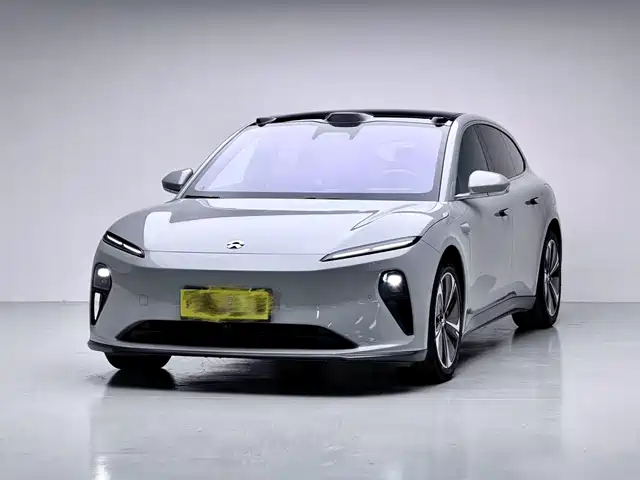 NIO NIO ET5T 2025