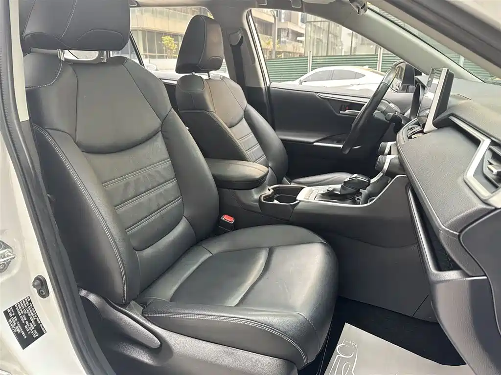 TOYOTA RAV4 RONGFANG