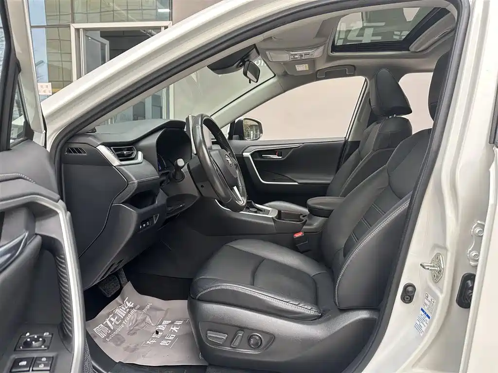 TOYOTA RAV4 RONGFANG