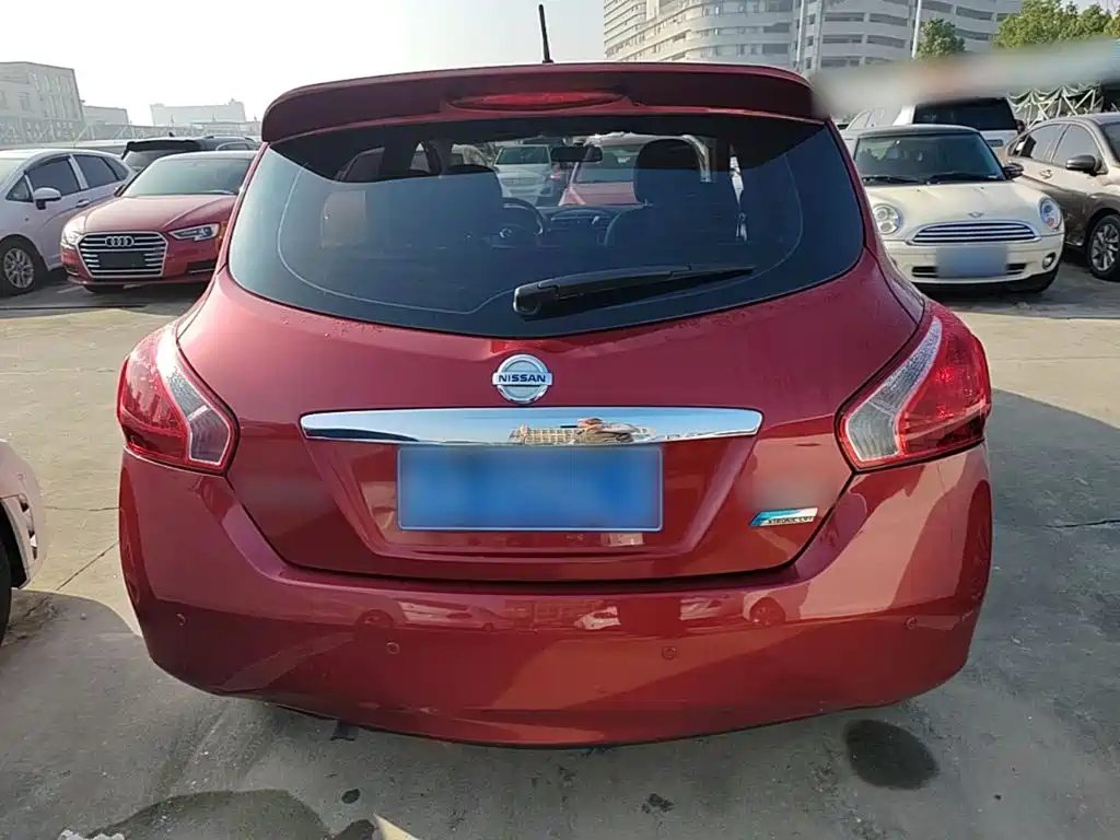 Nissan Tiida — миниатюра 6