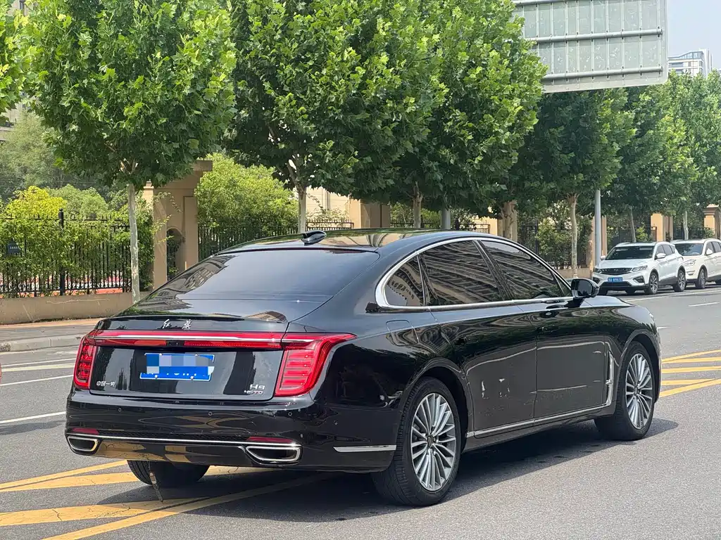 Hongqi H9 2022 2.0T