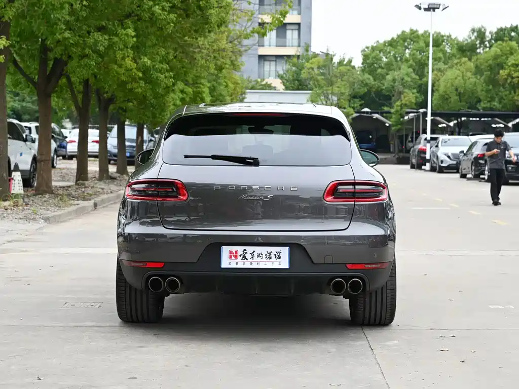 Porsche Macan — миниатюра 4