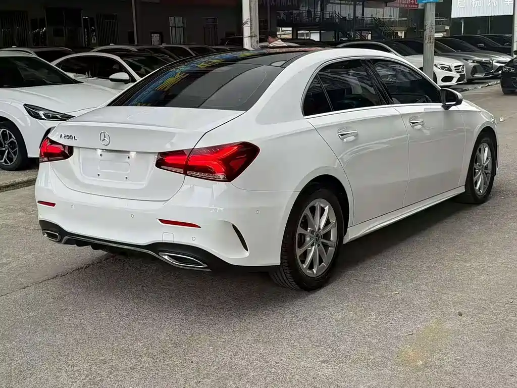 Mercedes-Benz A-Class — миниатюра 6
