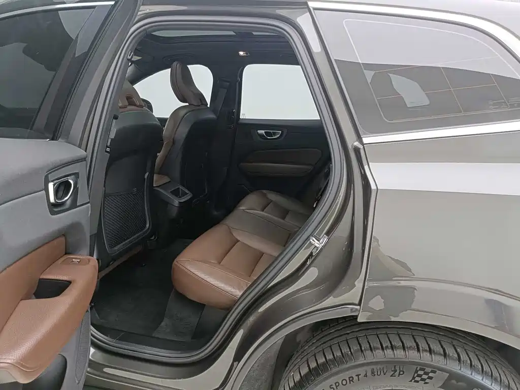 Volvo XC60 — миниатюра 17
