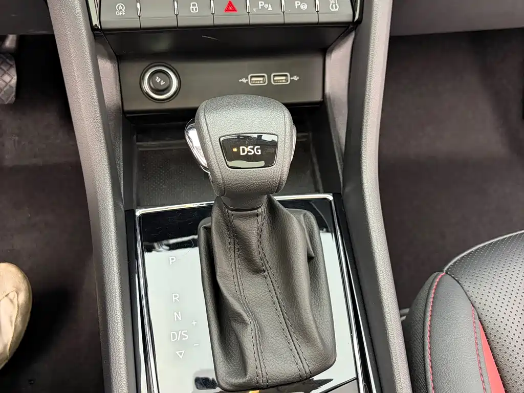 Skoda Karoq — миниатюра 10