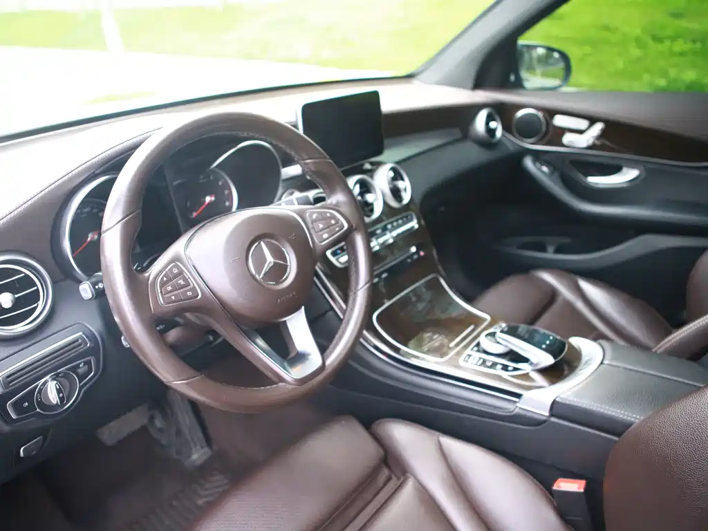 Mercedes-Benz GLC 2018 GLC 260 4MATIC