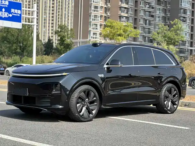 Li Auto L6