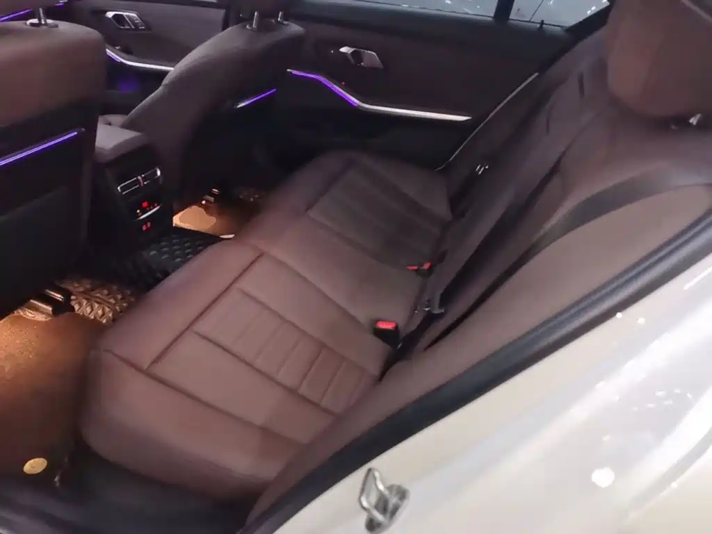 BMW 3 Series — миниатюра 17