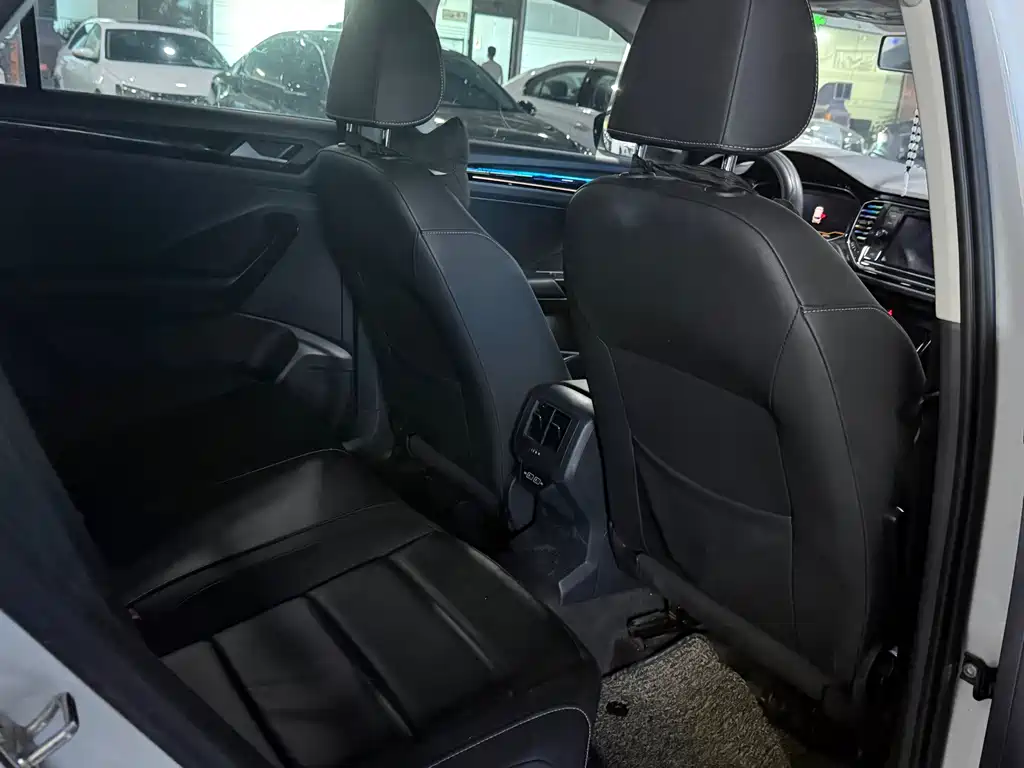 Volkswagen T-Roc 2019 280TSI DSG Comfort V