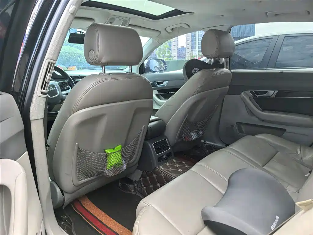 Audi A6L 2010 2.0 TFSI AT