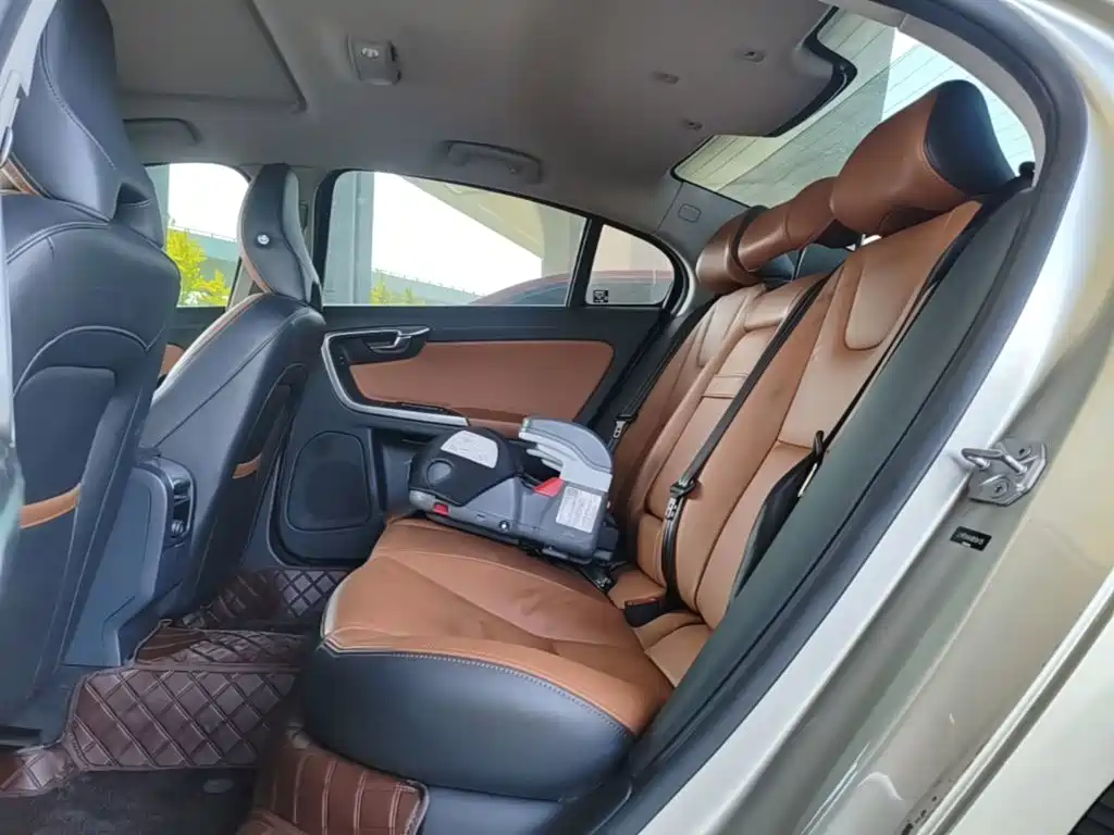 Volvo S60 — миниатюра 17