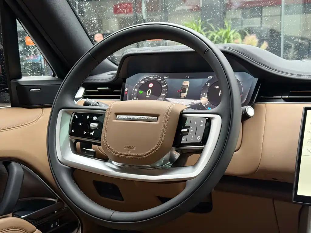 Land Rover Range Rover — миниатюра 14