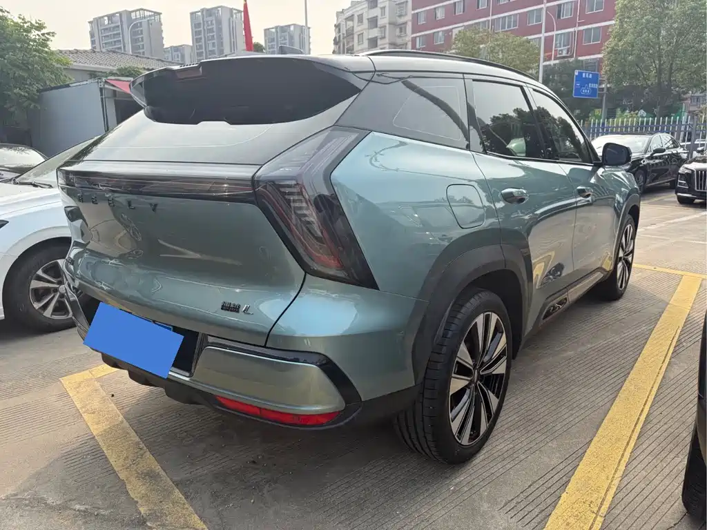 Geely Boyue L — миниатюра 11