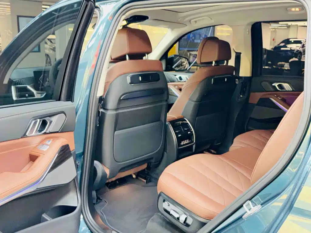 BMW X7 2023 xDrive40i Lead Luxury