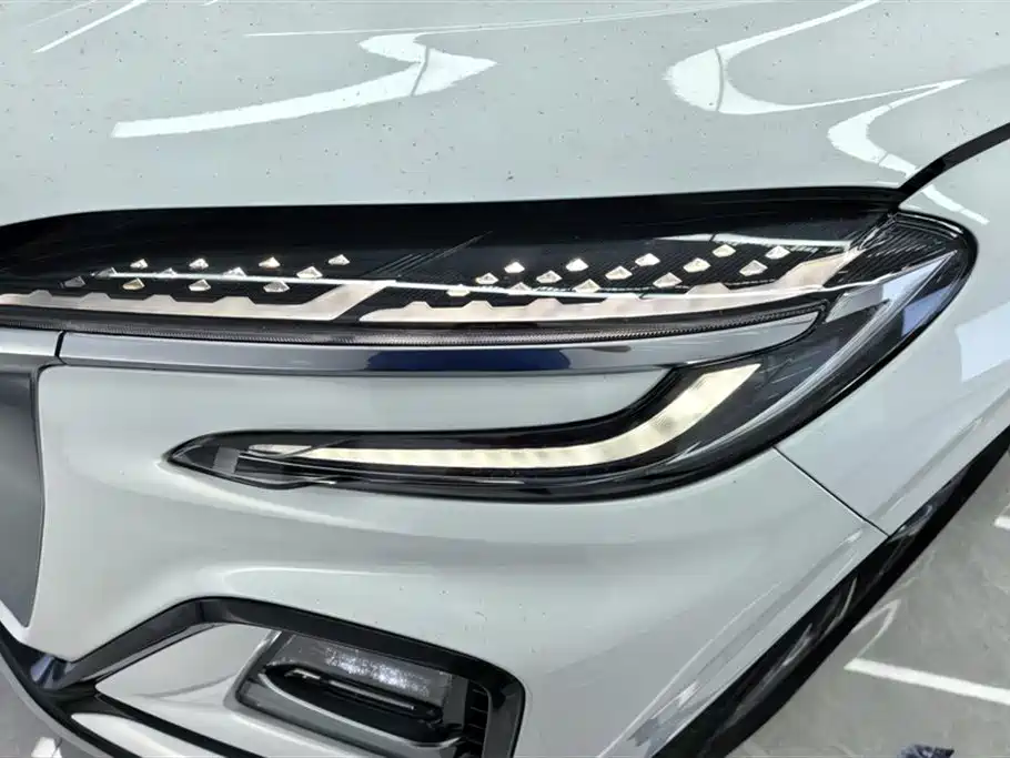 Hongqi HS3 2023 1.5T