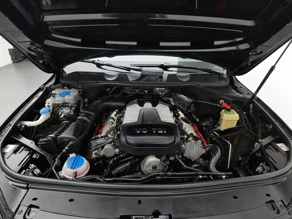 Volkswagen Touareg — миниатюра 6