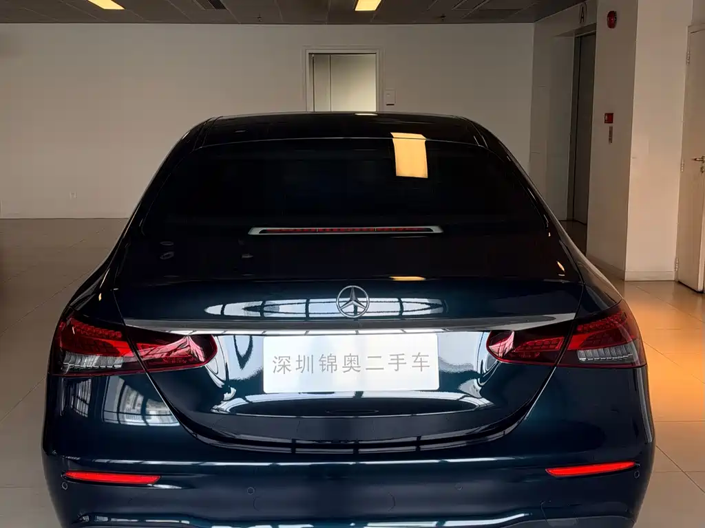 Mercedes-Benz E-Class — миниатюра 10