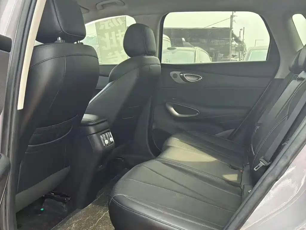 BYD Sealion 05 EV — миниатюра 5
