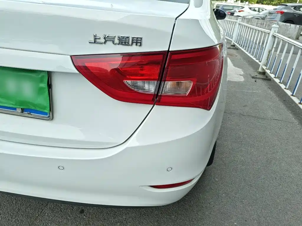 Buick Excelle — миниатюра 8