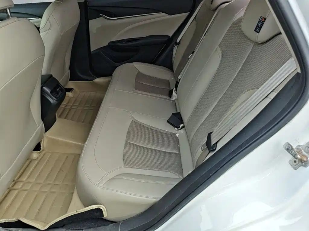 Buick Excelle — миниатюра 17