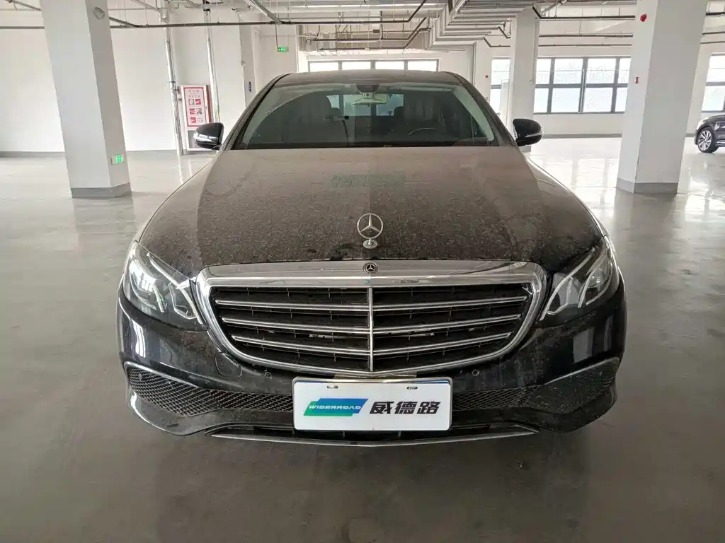 Mercedes-Benz E-Class — миниатюра 2
