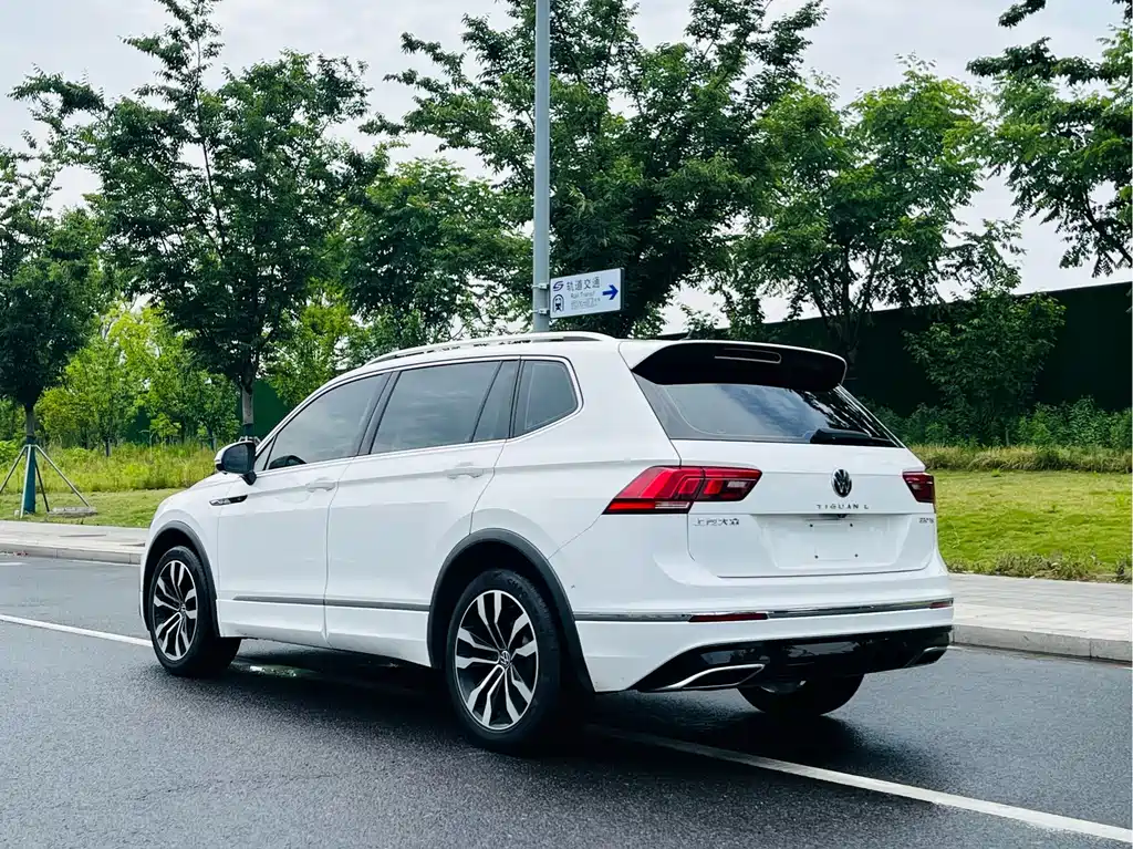 Volkswagen Tiguan L L 2021 330TSI AT R-Line