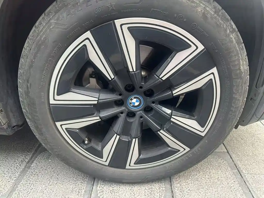 BMW iX3 — миниатюра 7