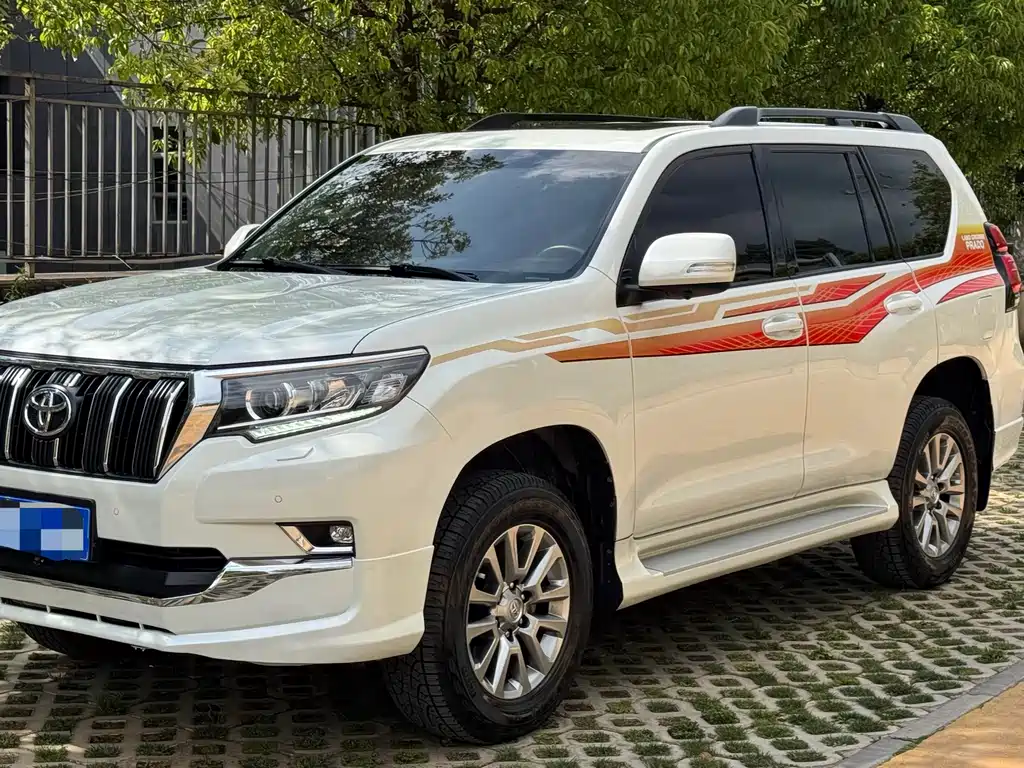 Toyota Prado - фото 2