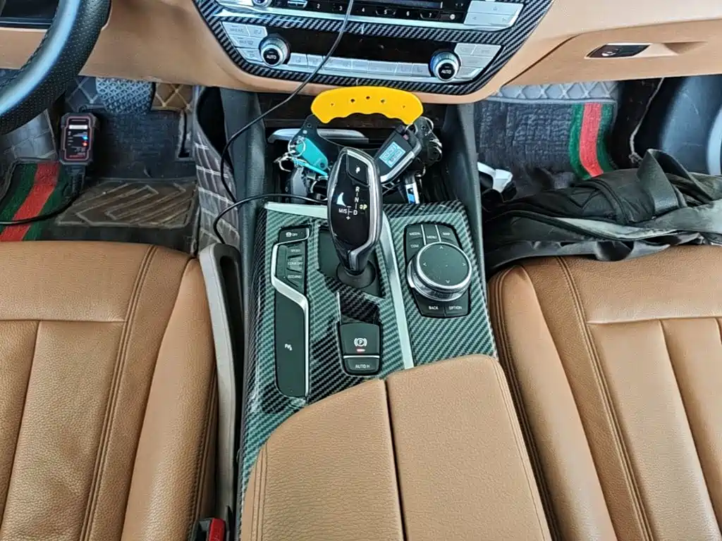BMW 5 Series — миниатюра 14