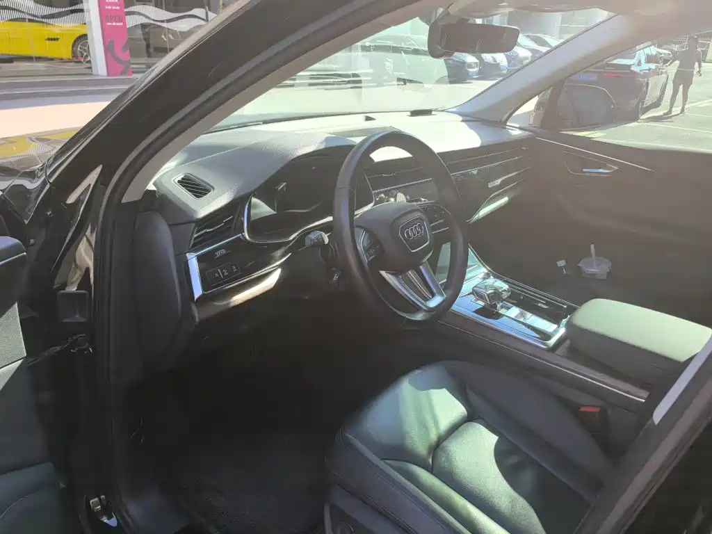Audi Q7 2020 55 TFSI quattro S line Sport