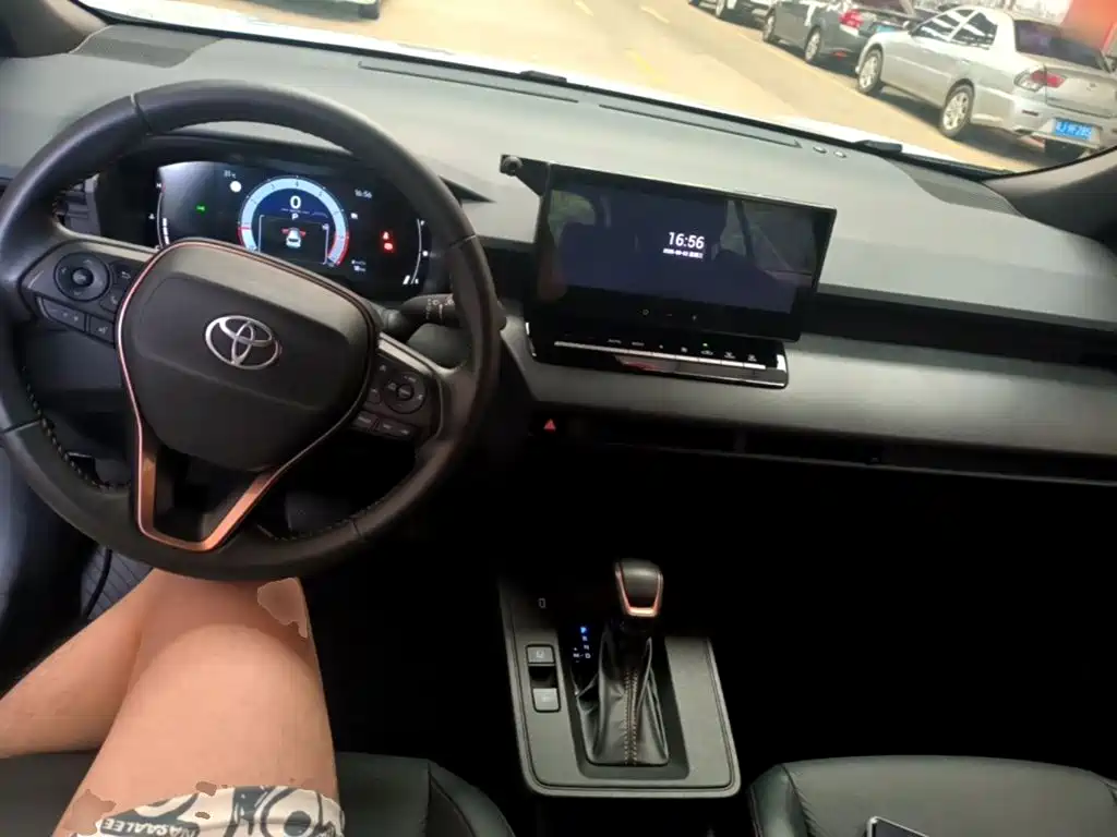 Toyota Frontlander — миниатюра 10