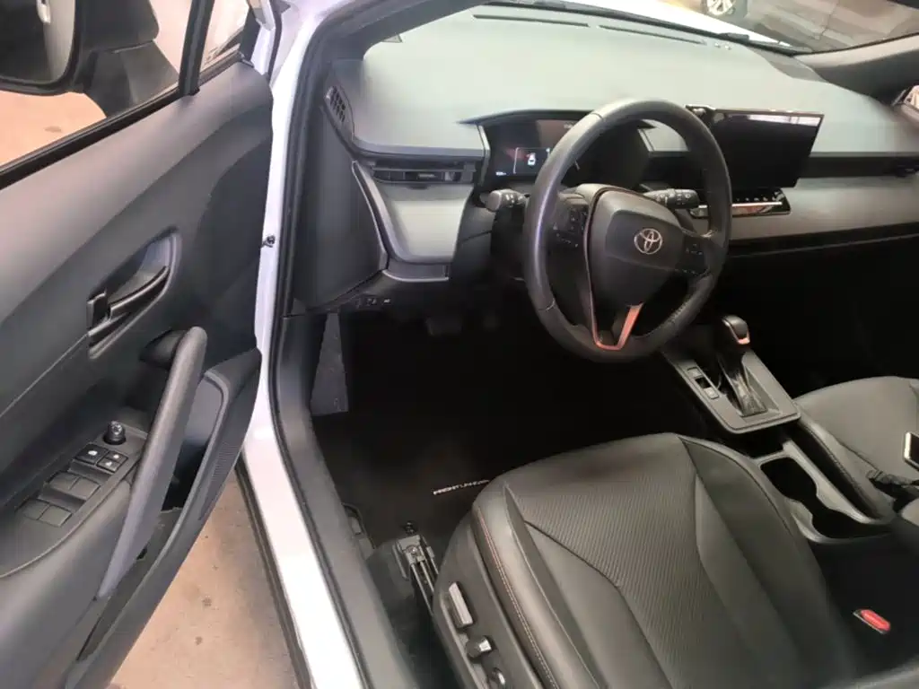 Toyota Frontlander — миниатюра 16