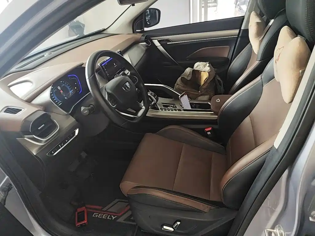 Geely Binyue — миниатюра 15