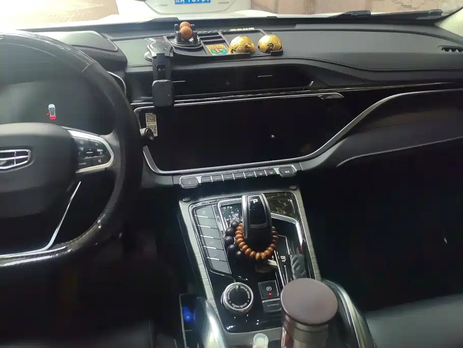 Geely Boyue — миниатюра 13