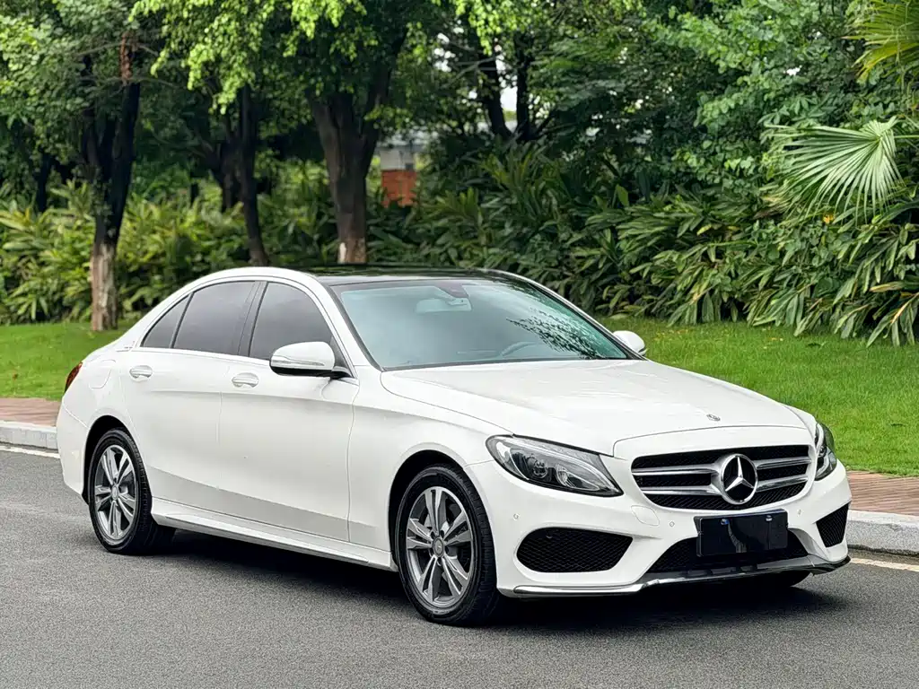 Mercedes-Benz C-Class — миниатюра 3