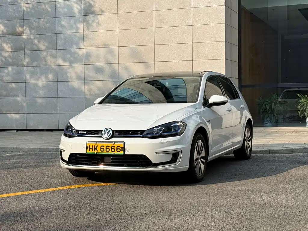 Volkswagen Golf EV