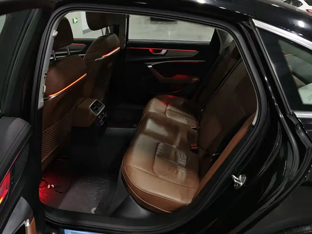 Audi A6L — миниатюра 15