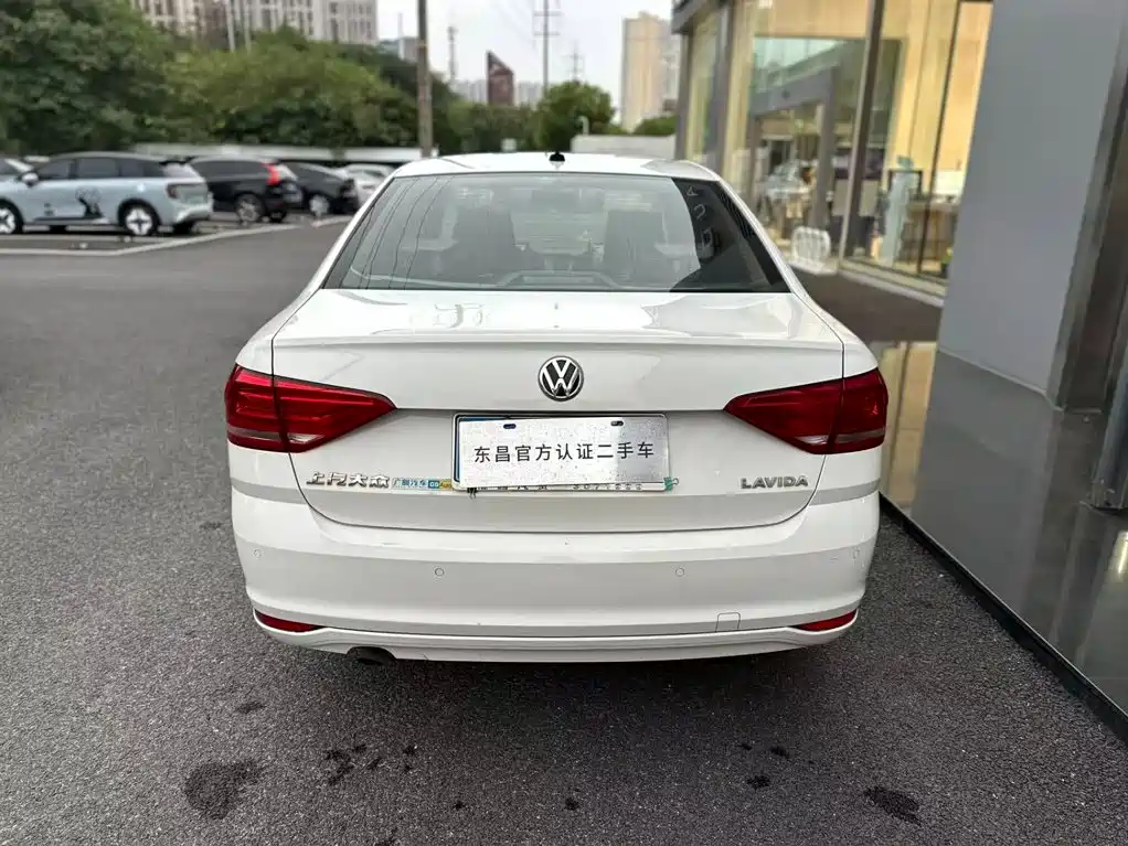 Volkswagen Lavida — миниатюра 6