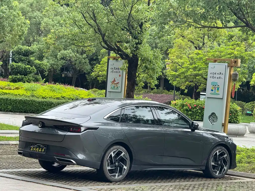 Changan Yida — миниатюра 12