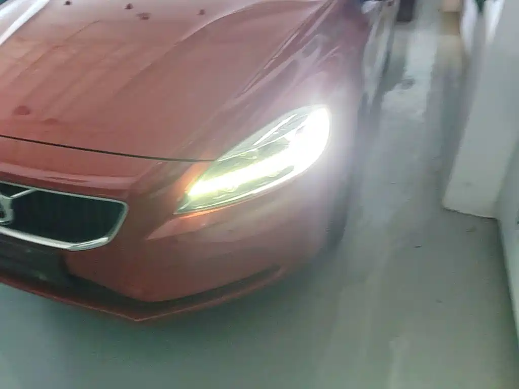 Volvo V40 — миниатюра 24