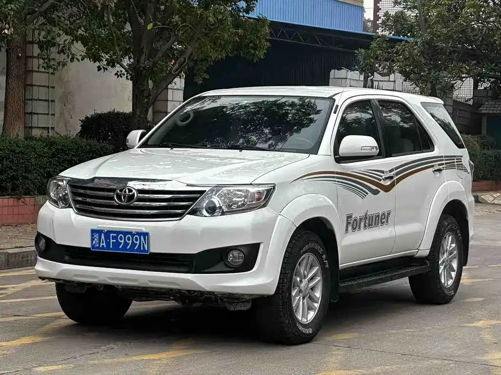 TOYOTA FORTUNER