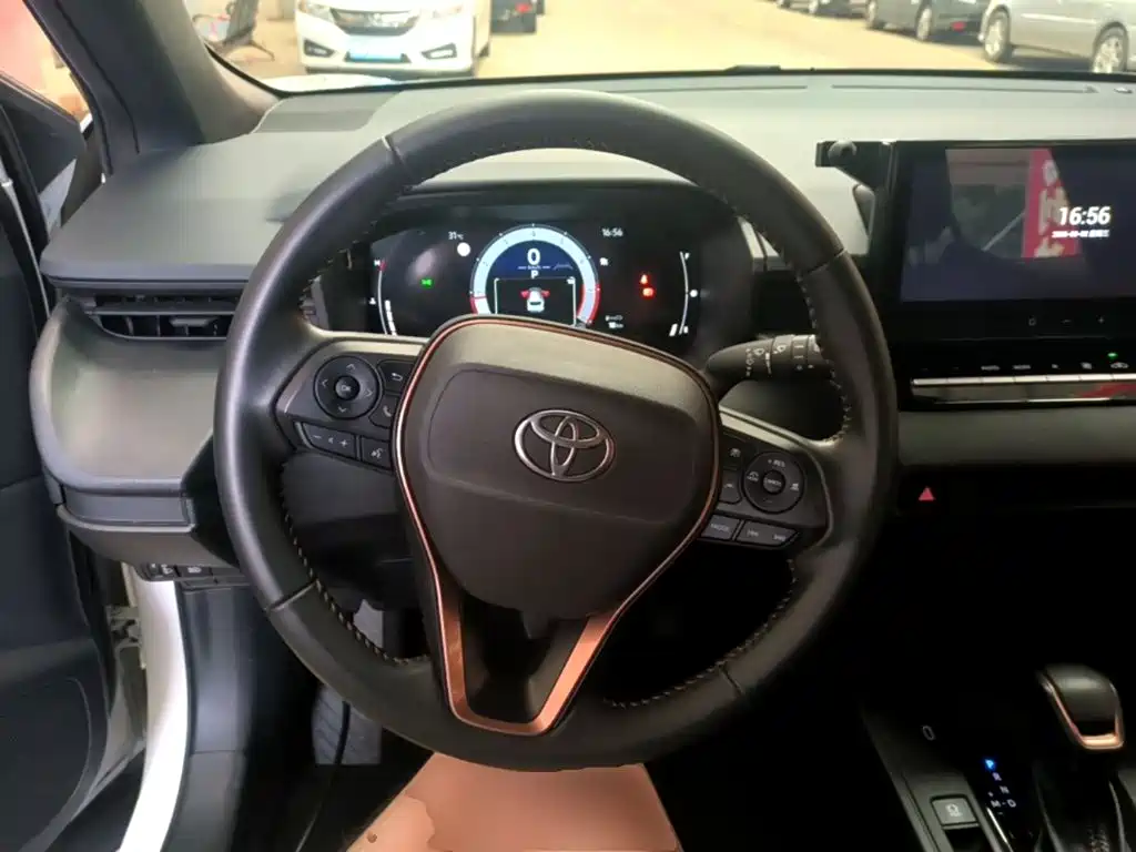 Toyota Frontlander — миниатюра 11