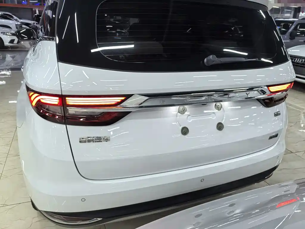 Geely Jia Ji — миниатюра 4