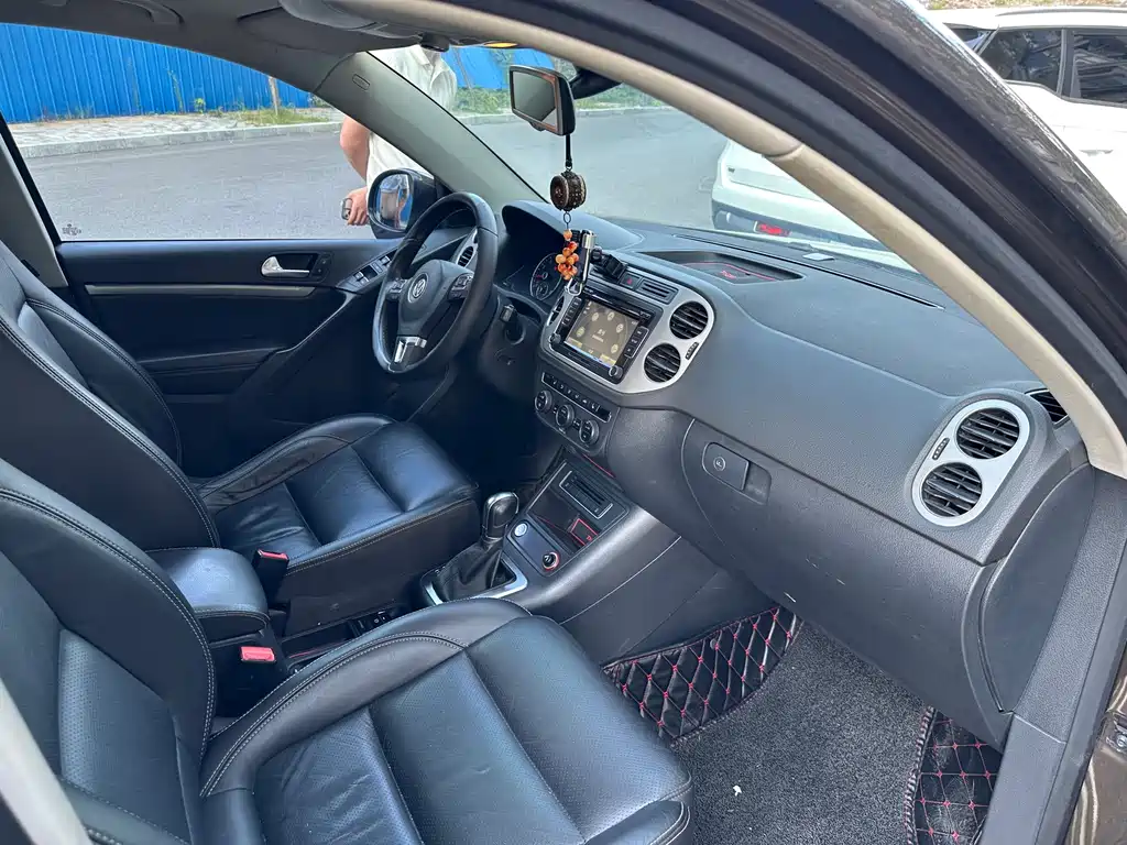 Volkswagen Tiguan — миниатюра 14