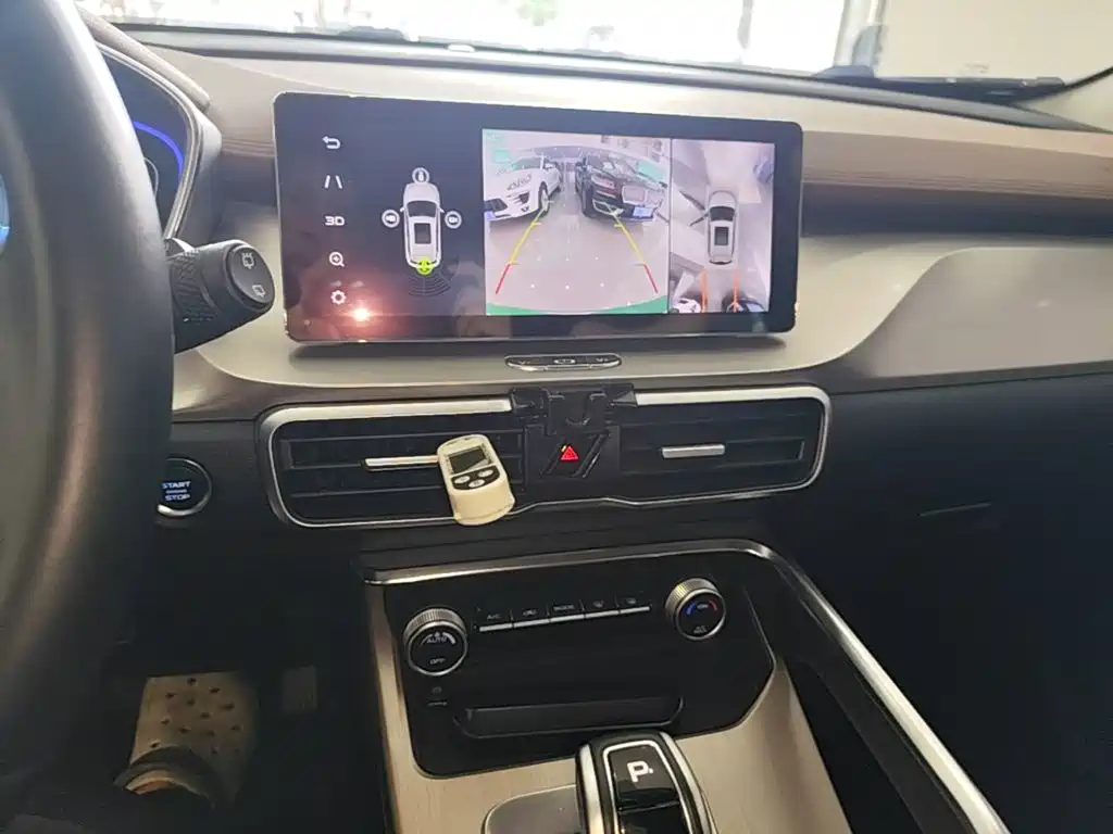 Geely Binyue — миниатюра 13