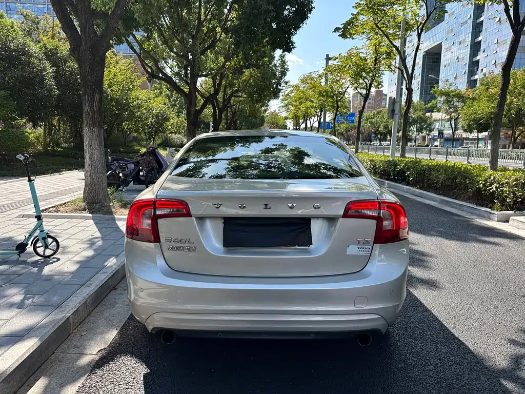 Volvo S60 — миниатюра 5