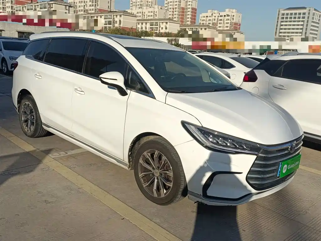 BYD SONG MAX